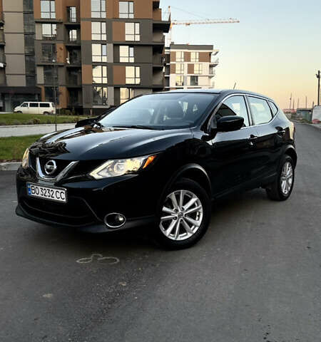 Чорний Ніссан Rogue Sport, об'ємом двигуна 2 л та пробігом 60 тис. км за 12490 $, фото 1 на Automoto.ua