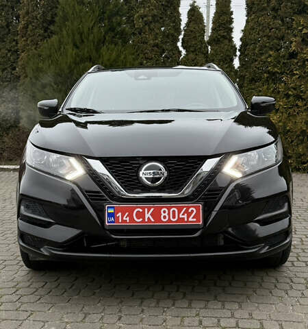 Черный Ниссан Rogue Sport, объемом двигателя 2 л и пробегом 70 тыс. км за 14450 $, фото 1 на Automoto.ua