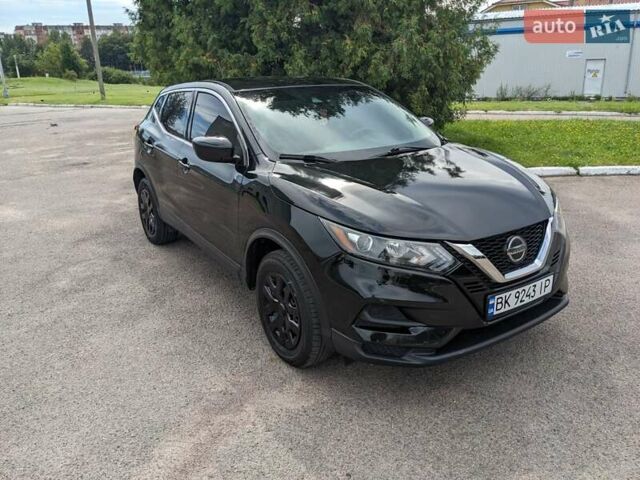 Черный Ниссан Rogue Sport, объемом двигателя 2 л и пробегом 123 тыс. км за 14500 $, фото 1 на Automoto.ua