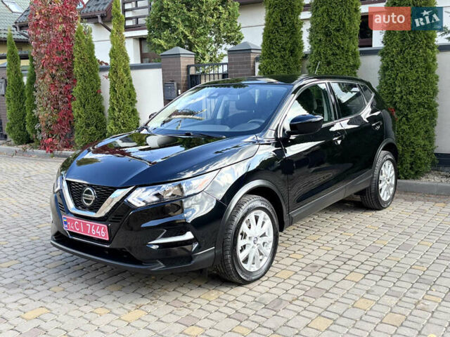 Черный Ниссан Rogue Sport, объемом двигателя 2 л и пробегом 118 тыс. км за 14450 $, фото 1 на Automoto.ua