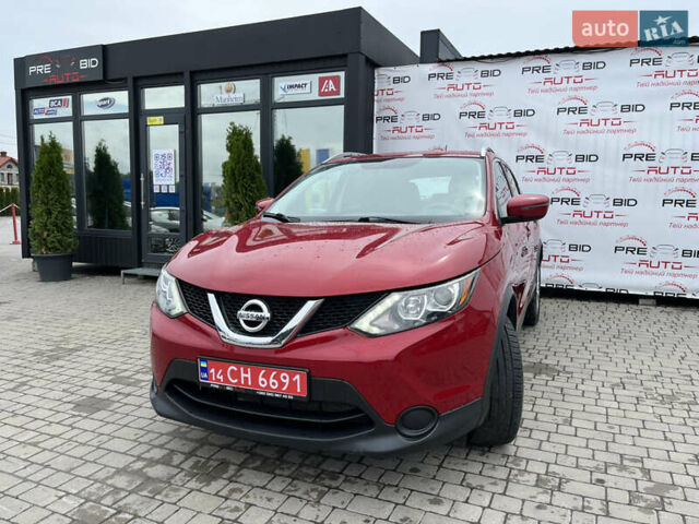 Красный Ниссан Rogue Sport, объемом двигателя 2 л и пробегом 165 тыс. км за 13650 $, фото 1 на Automoto.ua