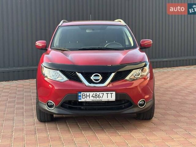 Красный Ниссан Rogue Sport, объемом двигателя 2 л и пробегом 61 тыс. км за 14700 $, фото 1 на Automoto.ua