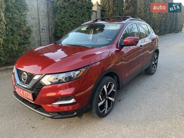 Красный Ниссан Rogue Sport, объемом двигателя 2 л и пробегом 63 тыс. км за 14900 $, фото 1 на Automoto.ua