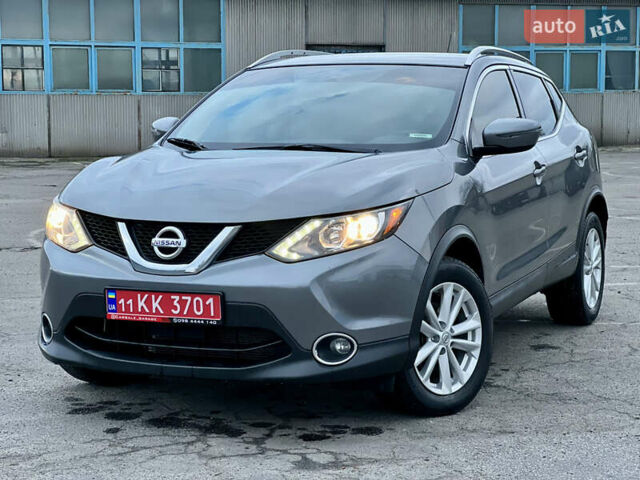 Серый Ниссан Rogue Sport, объемом двигателя 2 л и пробегом 193 тыс. км за 13000 $, фото 1 на Automoto.ua
