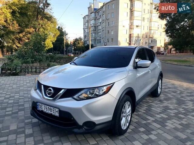 Серый Ниссан Rogue Sport, объемом двигателя 2 л и пробегом 129 тыс. км за 14500 $, фото 1 на Automoto.ua