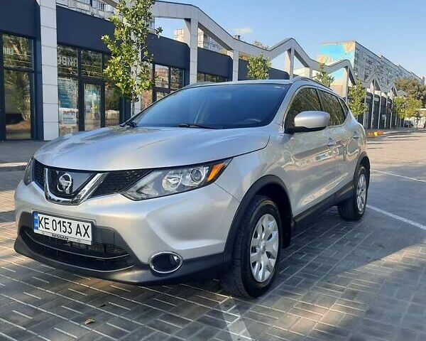 Серый Ниссан Rogue Sport, объемом двигателя 2 л и пробегом 110 тыс. км за 14300 $, фото 1 на Automoto.ua