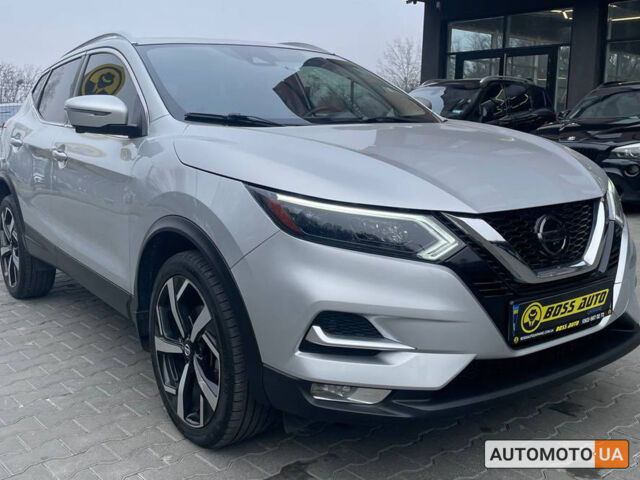 Сірий Ніссан Rogue Sport, об'ємом двигуна 2 л та пробігом 101 тис. км за 19500 $, фото 1 на Automoto.ua