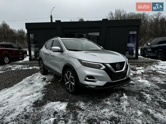 Серый Ниссан Rogue Sport, объемом двигателя 2 л и пробегом 42 тыс. км за 17900 $, фото 1 на Automoto.ua