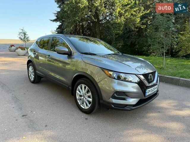Серый Ниссан Rogue Sport, объемом двигателя 2 л и пробегом 68 тыс. км за 16600 $, фото 1 на Automoto.ua