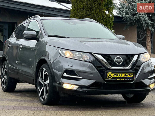 Серый Ниссан Rogue Sport, объемом двигателя 2 л и пробегом 73 тыс. км за 19750 $, фото 1 на Automoto.ua