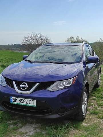 Синий Ниссан Rogue Sport, объемом двигателя 2 л и пробегом 167 тыс. км за 13900 $, фото 1 на Automoto.ua