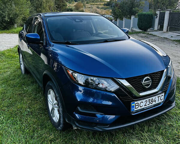Синий Ниссан Rogue Sport, объемом двигателя 2 л и пробегом 159 тыс. км за 15500 $, фото 1 на Automoto.ua