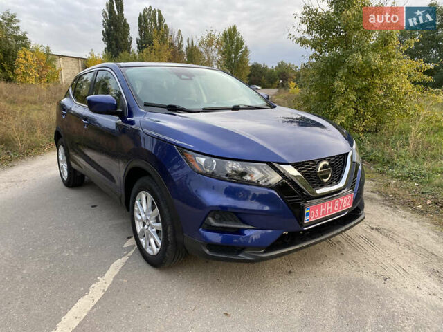Синий Ниссан Rogue Sport, объемом двигателя 2 л и пробегом 135 тыс. км за 14999 $, фото 1 на Automoto.ua