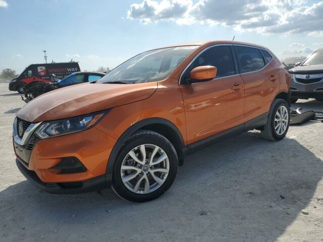 Оранжевый Ниссан Rogue Sport, объемом двигателя 2 л и пробегом 103 тыс. км за 12000 $, фото 1 на Automoto.ua