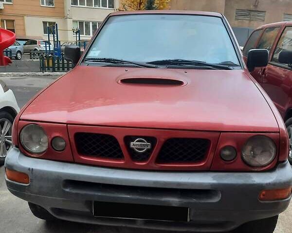 Червоний Ніссан Terrano II, об'ємом двигуна 2.4 л та пробігом 278 тис. км за 7800 $, фото 1 на Automoto.ua