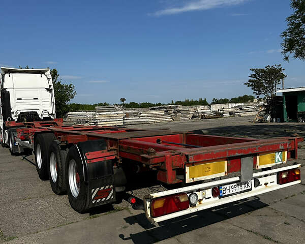 Красный Новатрейл НТЛ, объемом двигателя 0 л и пробегом 100 тыс. км за 6000 $, фото 1 на Automoto.ua