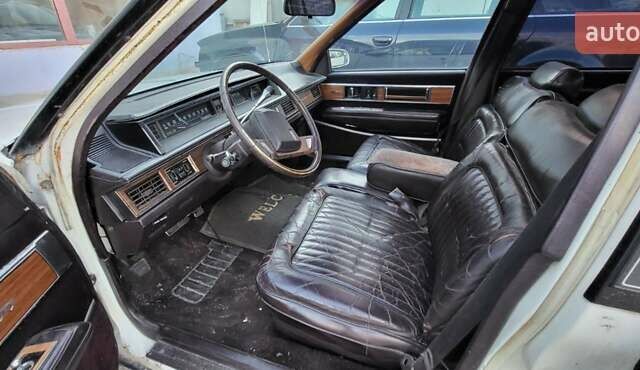 Бежевый Олдсмобиль Ninety Eidht, объемом двигателя 3.8 л и пробегом 200 тыс. км за 8000 $, фото 1 на Automoto.ua