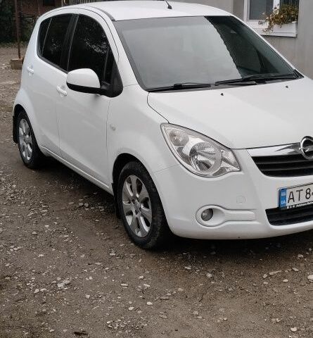 Белый Опель Агила, объемом двигателя 1.2 л и пробегом 246 тыс. км за 3950 $, фото 1 на Automoto.ua
