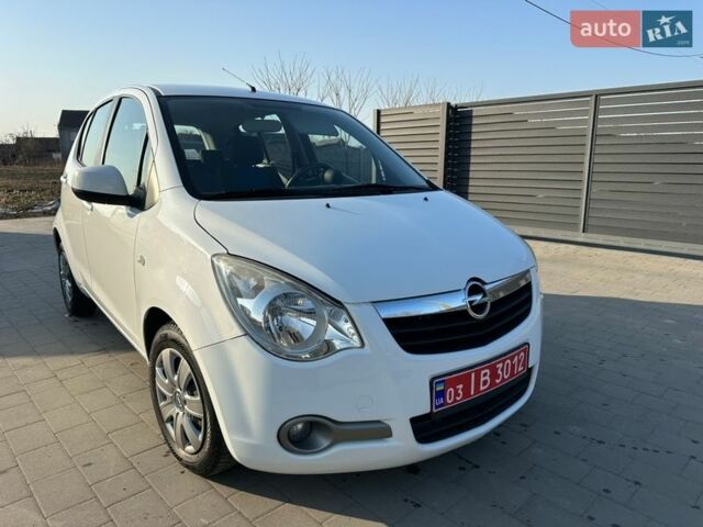 Белый Опель Агила, объемом двигателя 1.3 л и пробегом 128 тыс. км за 6400 $, фото 1 на Automoto.ua