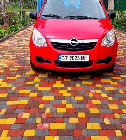 Красный Опель Агила, объемом двигателя 1 л и пробегом 112 тыс. км за 4000 $, фото 1 на Automoto.ua