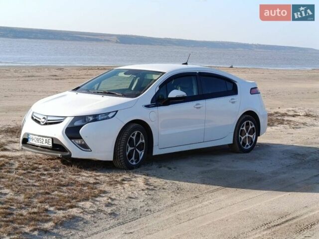 Белый Опель Ампера, объемом двигателя 1.4 л и пробегом 205 тыс. км за 9100 $, фото 1 на Automoto.ua