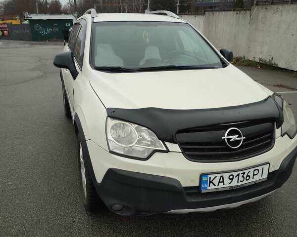 Белый Опель Антара, объемом двигателя 2 л и пробегом 280 тыс. км за 9500 $, фото 1 на Automoto.ua