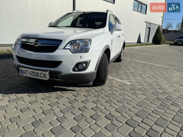 Білий Опель Антара, об'ємом двигуна 2.2 л та пробігом 130 тис. км за 10900 $, фото 1 на Automoto.ua