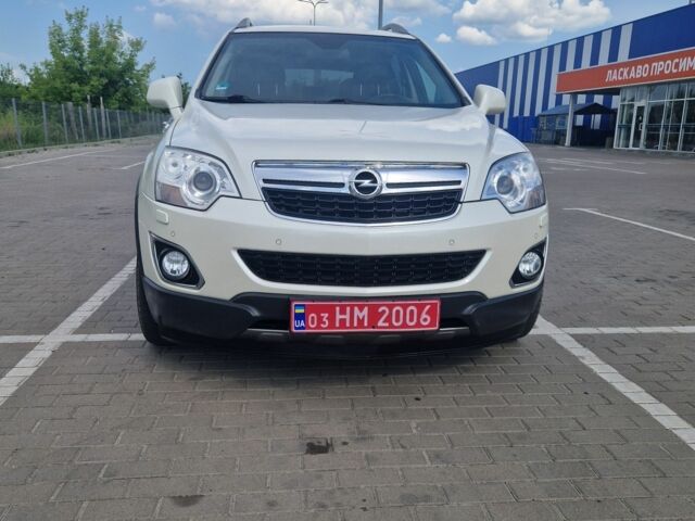 Белый Опель Антара, объемом двигателя 2.2 л и пробегом 240 тыс. км за 9900 $, фото 1 на Automoto.ua