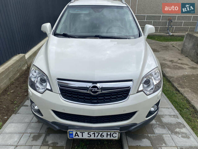 Белый Опель Антара, объемом двигателя 2.23 л и пробегом 181 тыс. км за 9500 $, фото 1 на Automoto.ua