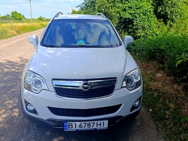 Белый Опель Антара, объемом двигателя 2.2 л и пробегом 248 тыс. км за 9500 $, фото 1 на Automoto.ua