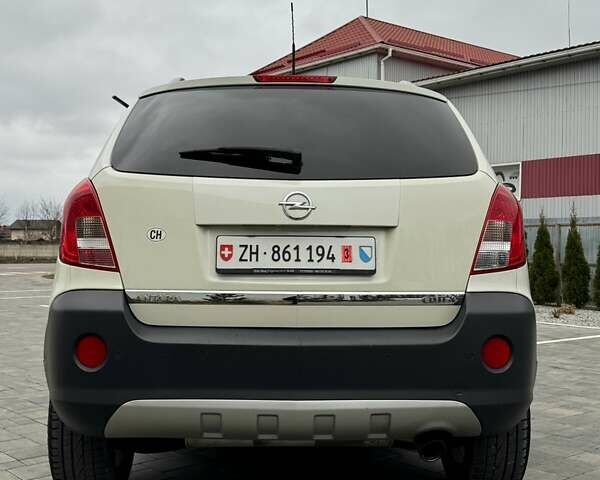 Белый Опель Антара, объемом двигателя 2.2 л и пробегом 212 тыс. км за 10950 $, фото 1 на Automoto.ua