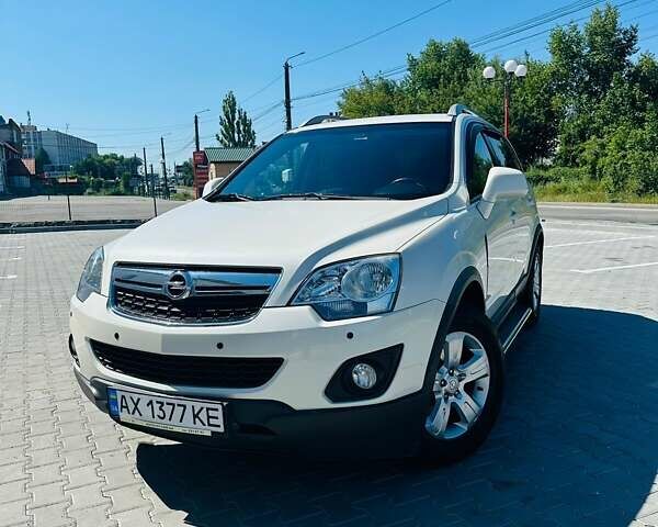 Белый Опель Антара, объемом двигателя 2.4 л и пробегом 145 тыс. км за 10800 $, фото 1 на Automoto.ua