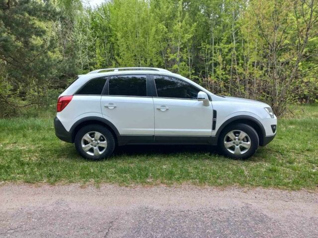 Білий Опель Антара, об'ємом двигуна 2.4 л та пробігом 149 тис. км за 10800 $, фото 1 на Automoto.ua