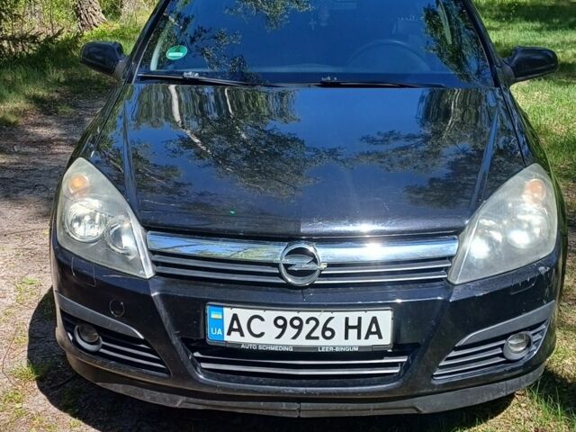 Чорний Опель Антара, об'ємом двигуна 1.6 л та пробігом 246 тис. км за 3700 $, фото 1 на Automoto.ua
