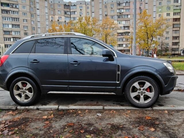 Серый Опель Антара, объемом двигателя 2 л и пробегом 270 тыс. км за 4000 $, фото 1 на Automoto.ua