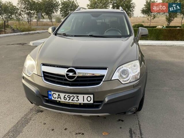 Сірий Опель Антара, об'ємом двигуна 1.99 л та пробігом 216 тис. км за 8700 $, фото 1 на Automoto.ua