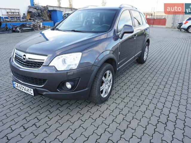 Серый Опель Антара, объемом двигателя 2.23 л и пробегом 180 тыс. км за 10300 $, фото 1 на Automoto.ua