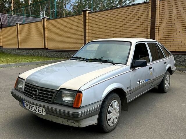 Білий Опель Аскона, об'ємом двигуна 1.6 л та пробігом 500 тис. км за 800 $, фото 1 на Automoto.ua