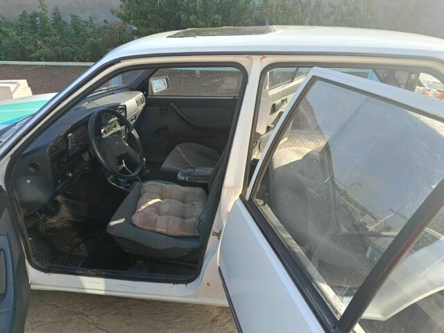 Білий Опель Аскона, об'ємом двигуна 1.6 л та пробігом 3 тис. км за 500 $, фото 1 на Automoto.ua