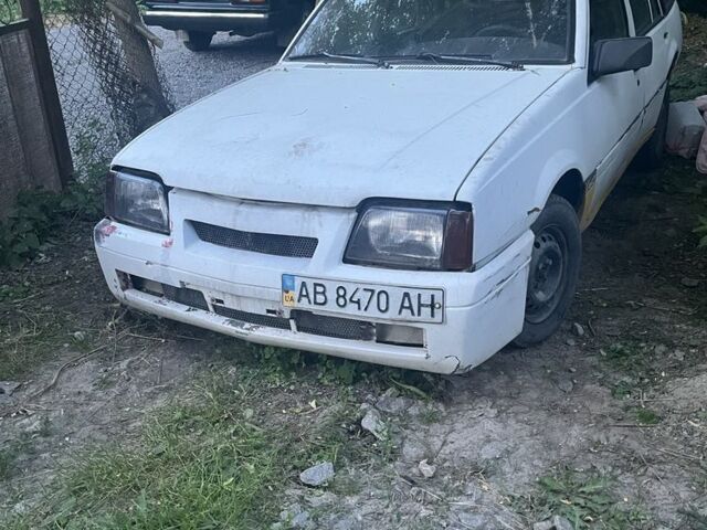 Білий Опель Аскона, об'ємом двигуна 2 л та пробігом 23 тис. км за 314 $, фото 1 на Automoto.ua