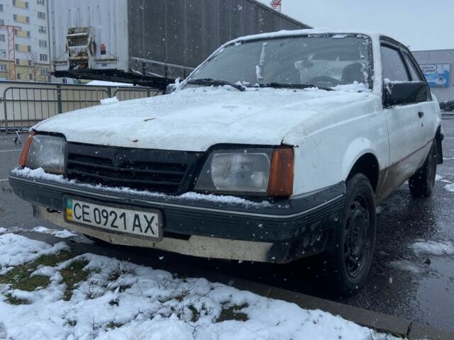 Білий Опель Аскона, об'ємом двигуна 1.6 л та пробігом 200 тис. км за 319 $, фото 1 на Automoto.ua