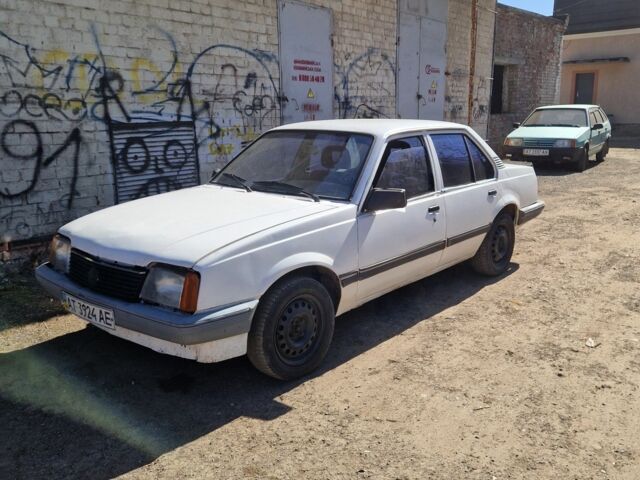 Білий Опель Аскона, об'ємом двигуна 1.6 л та пробігом 400 тис. км за 1100 $, фото 1 на Automoto.ua