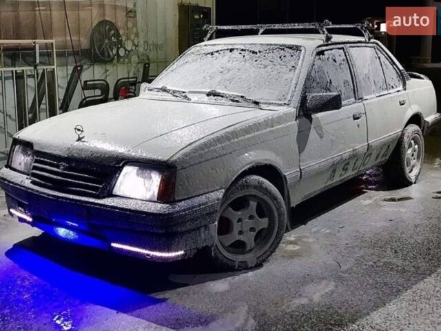 Білий Опель Аскона, об'ємом двигуна 0 л та пробігом 123 тис. км за 1300 $, фото 1 на Automoto.ua
