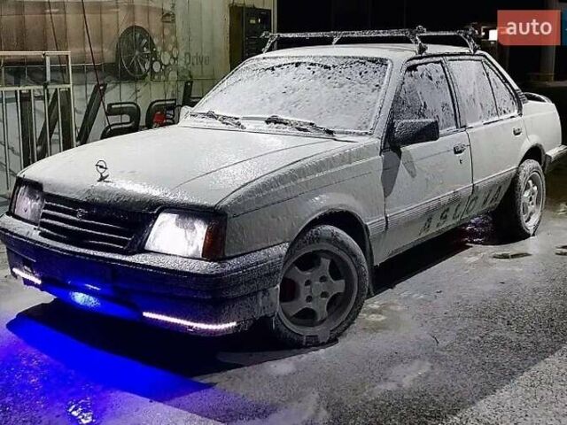 Белый Опель Аскона, объемом двигателя 0 л и пробегом 123 тыс. км за 1300 $, фото 1 на Automoto.ua