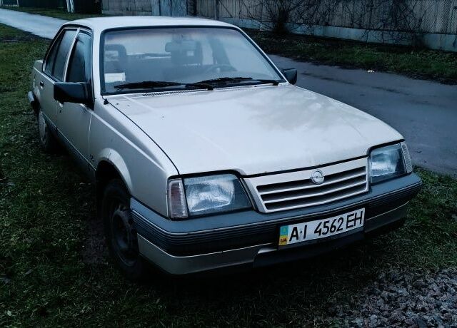 Бежевый Опель Аскона, объемом двигателя 0 л и пробегом 184 тыс. км за 500 $, фото 1 на Automoto.ua