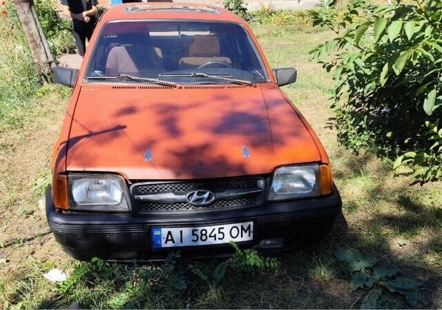 Красный Опель Аскона, объемом двигателя 1.6 л и пробегом 100 тыс. км за 560 $, фото 1 на Automoto.ua