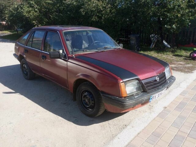 Червоний Опель Аскона, об'ємом двигуна 1.6 л та пробігом 100 тис. км за 603 $, фото 1 на Automoto.ua