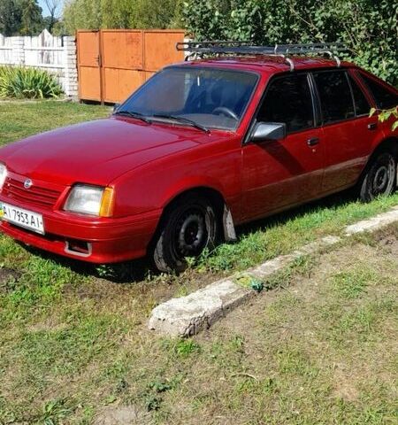 Красный Опель Аскона, объемом двигателя 1.6 л и пробегом 500 тыс. км за 800 $, фото 1 на Automoto.ua