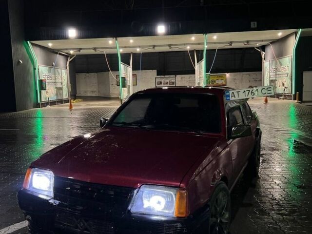 Красный Опель Аскона, объемом двигателя 1.6 л и пробегом 100 тыс. км за 900 $, фото 1 на Automoto.ua