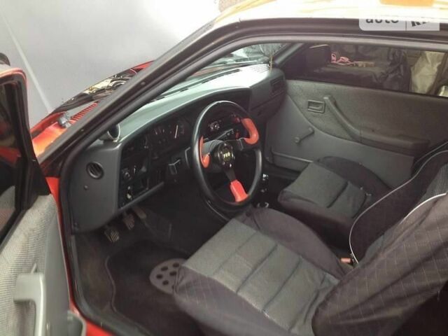 Красный Опель Аскона, объемом двигателя 2 л и пробегом 99 тыс. км за 3000 $, фото 1 на Automoto.ua